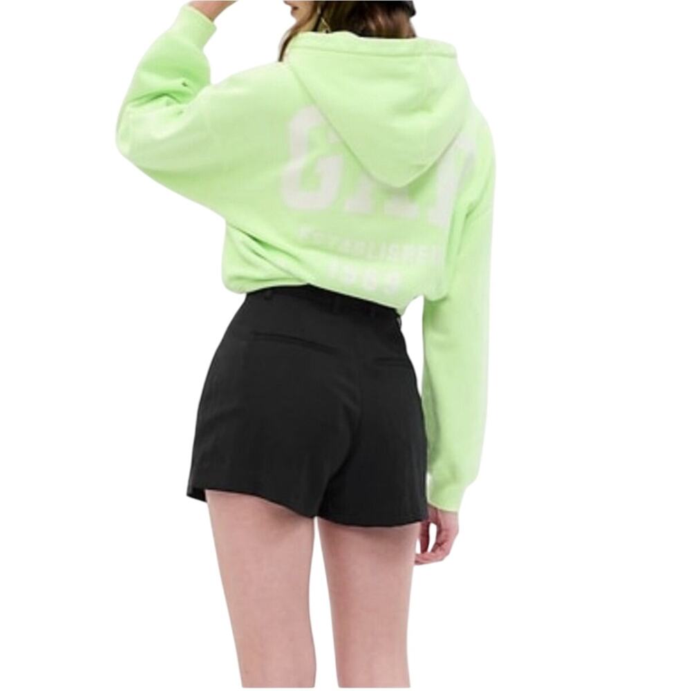 Gap Women’s NEW black pleated shorts, tencil, high waisted, Size 16 - Picture 2 of 7